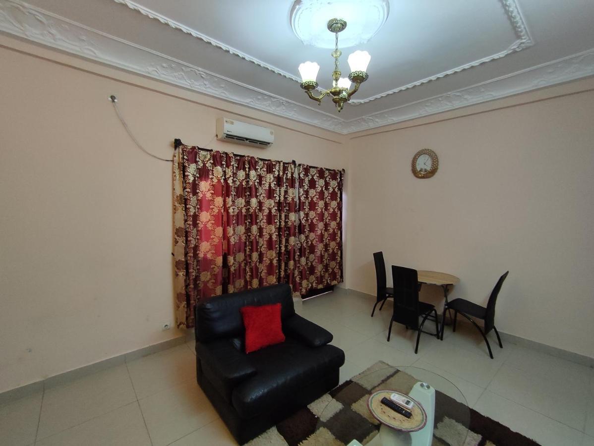 DREAM'S HOUSE BONAMOUSSADI - STUDIO avec groupe électrogène et WIFI Bed and Breakfast Douala Exterior foto